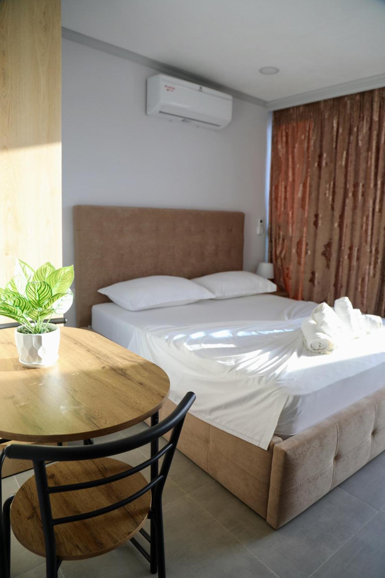 Sea View Apartments โกเลม ภายนอก รูปภาพ