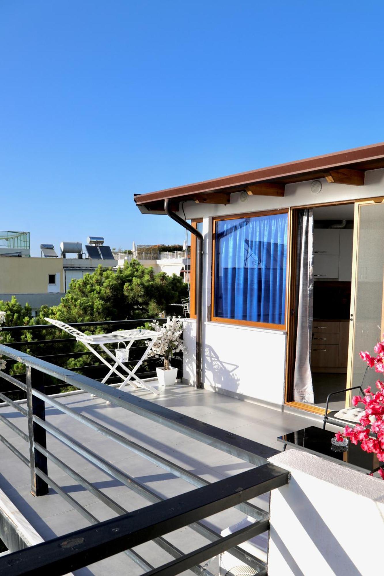 Sea View Apartments โกเลม ภายนอก รูปภาพ